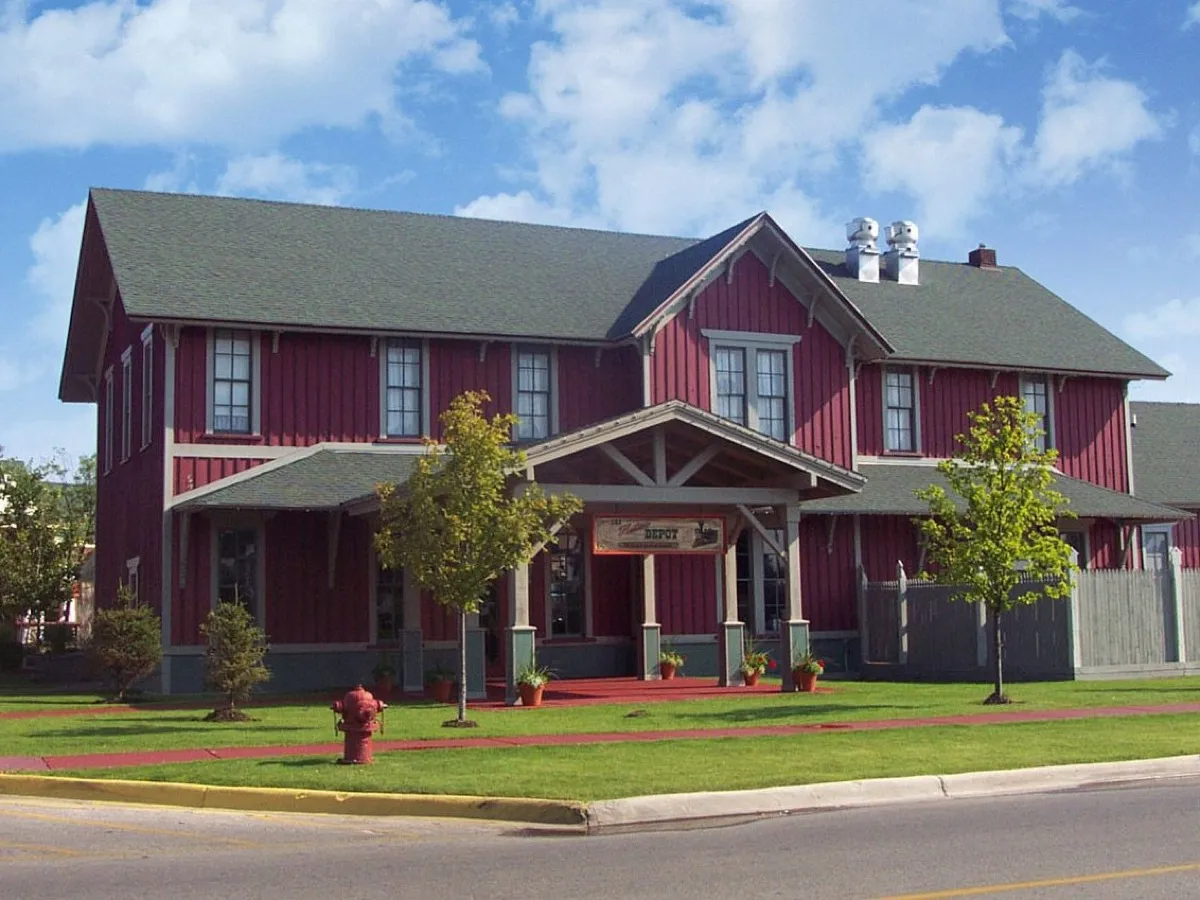 Mackinaw Hotel Management The Historic Depot