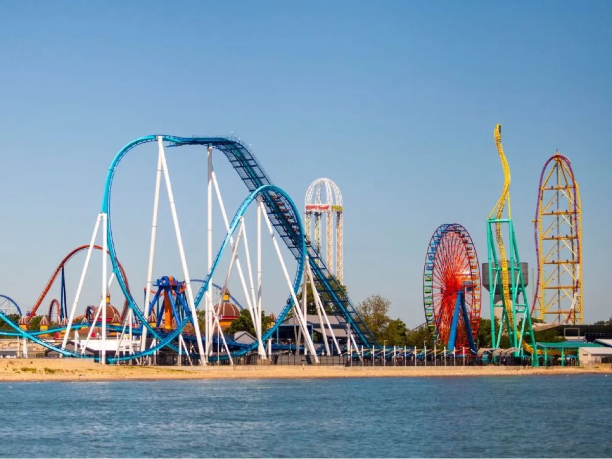 Cedar Point a Six Flags Park