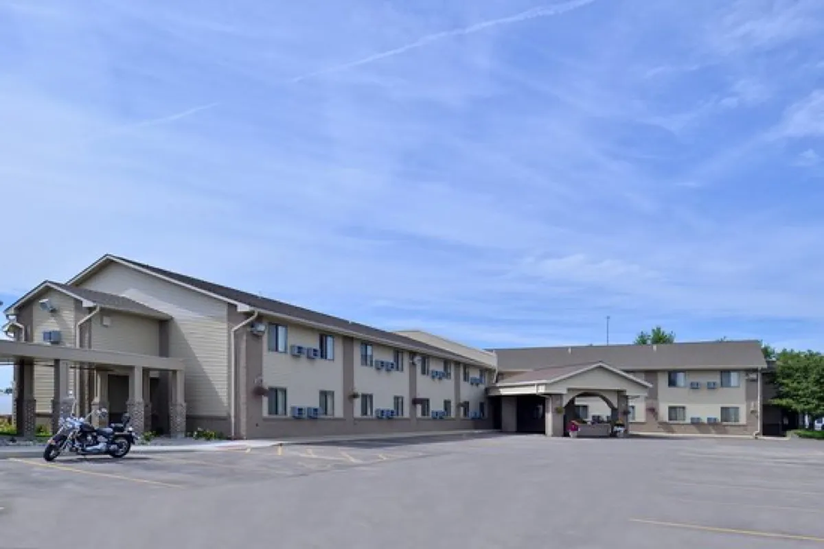 Cottonwood Inn and Suites