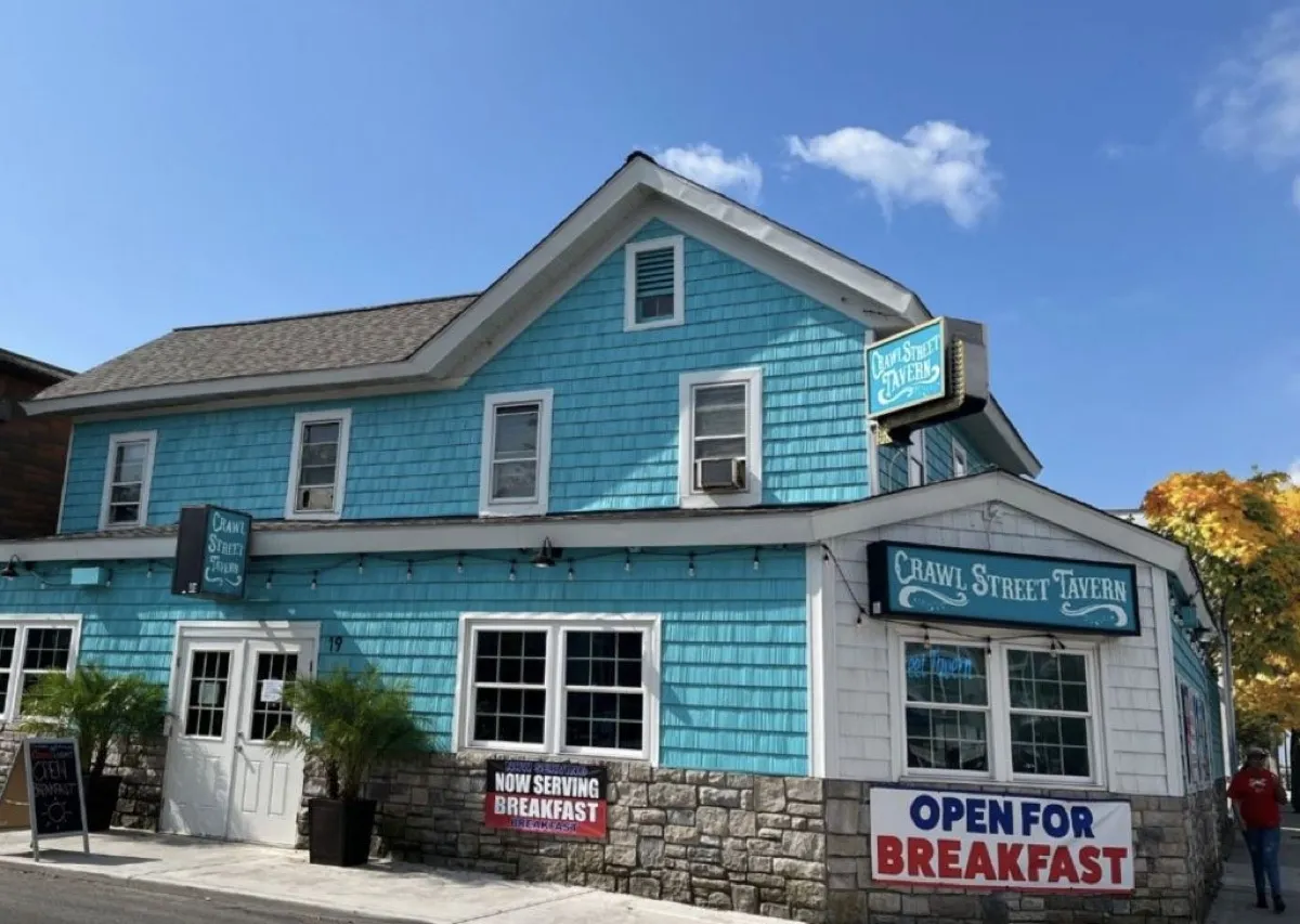 Crawl Street Tavern