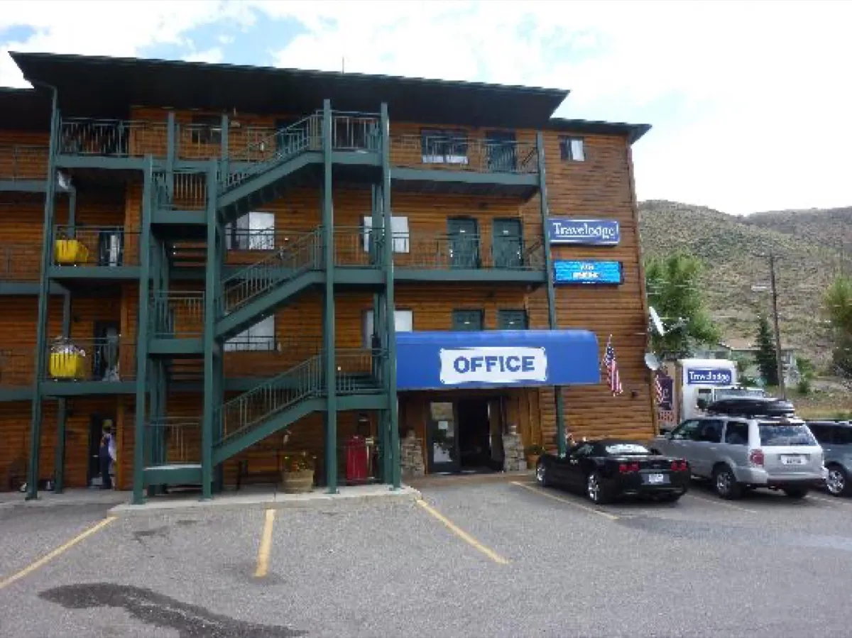 Highline Adventures Travelodge Gardiner Yellowstone